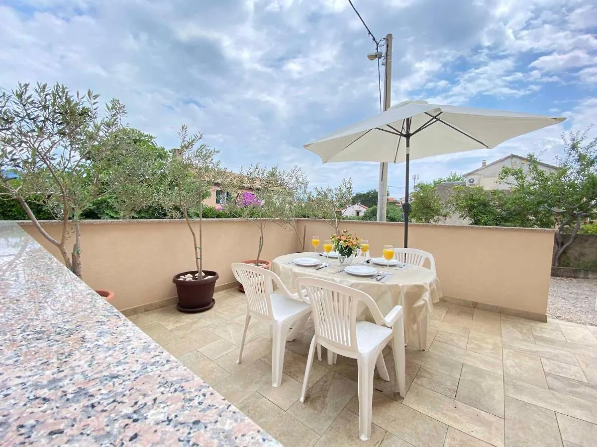 Apartment In Silo/Insel Krk 13424